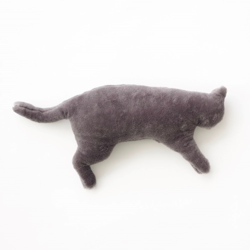 「毎晩いっしょに、眠りたい」リアルなフォルムが美しい猫の抱き枕［日本製］