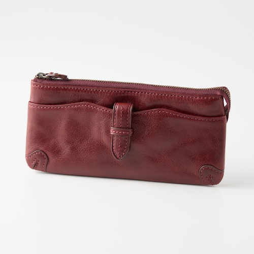 ベルトとステッチがアクセントの長財布