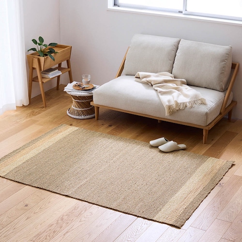 ナチュラルなシーグラス素材のラグ