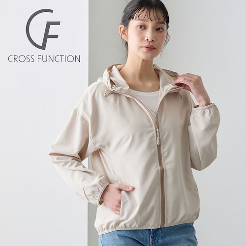 ポケッタブルパーカー