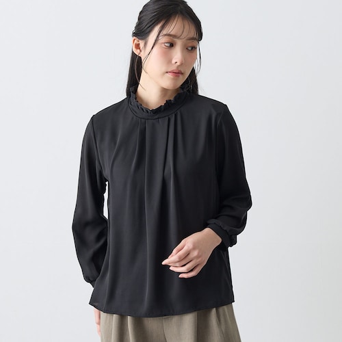 フリルネックタックブラウス