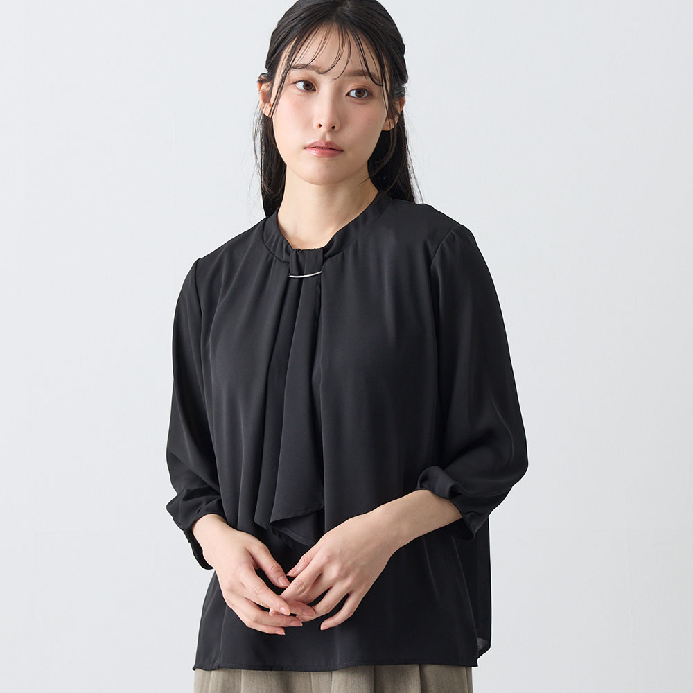 【ベルメゾン】アクセ付きボウタイブラウス