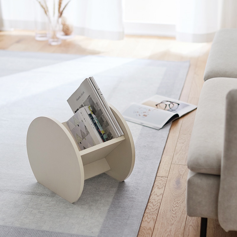 横に倒すと、雑誌や本を立てかけて収納できるマガジンラックに早変わりする2WAY仕様です