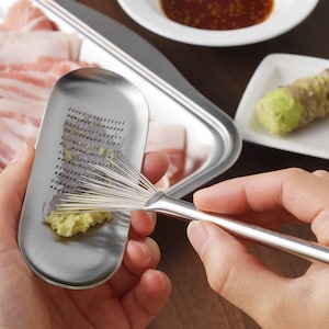 お手入れには別売の「Hake」がおすすめ