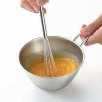 取っ手付きなので安定して混ぜられる