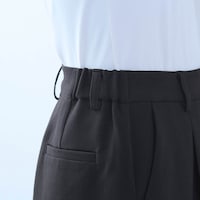 ウエストはサイドのみゴム仕様