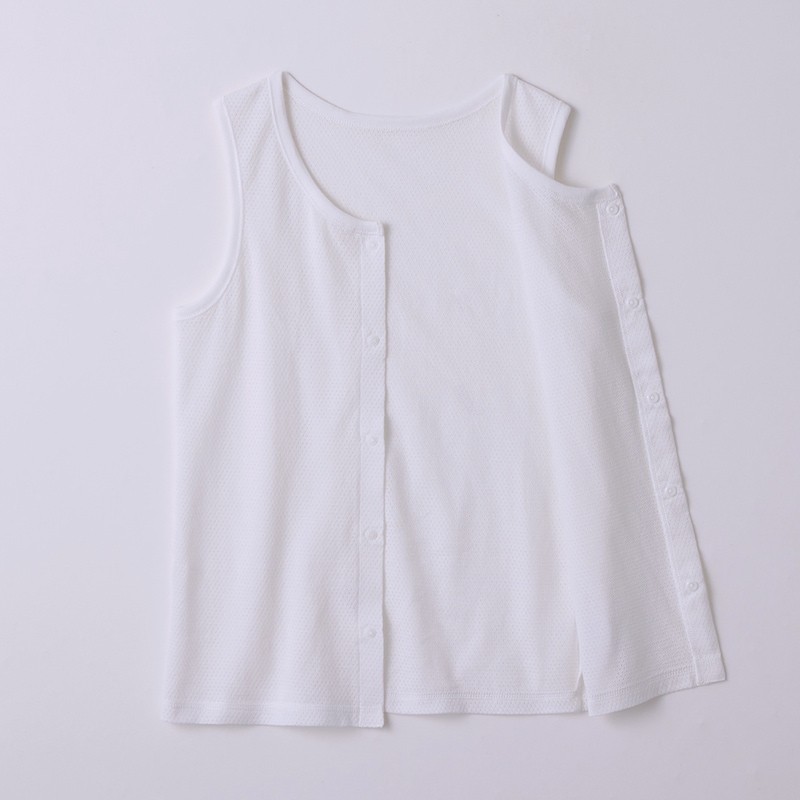 スナップボタンの前開き仕様