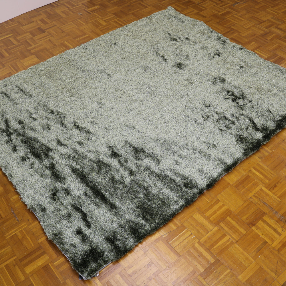 【ベルメゾン】ラメ入りで可愛いシャギーラグ