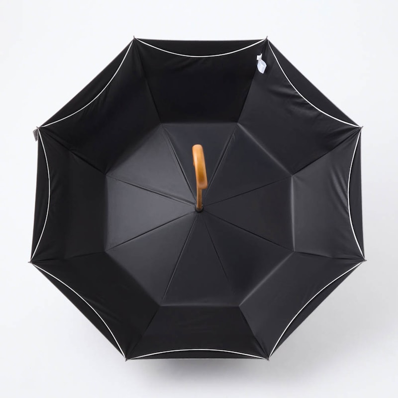 特殊二重張り構造による空気層で遮熱効果も発揮