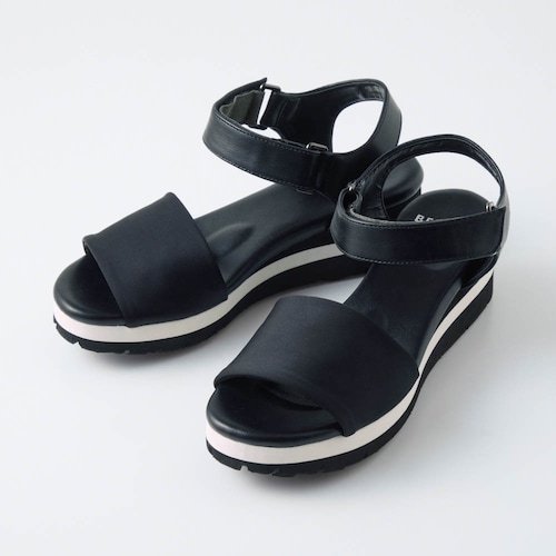 ふわふわな履き心地のストレッチサンダル