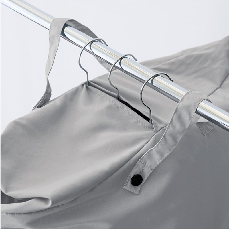 ハンガー部分はホコリが被りにくい仕様に