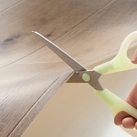 ご家庭のハサミで使いやすいサイズにカットできます