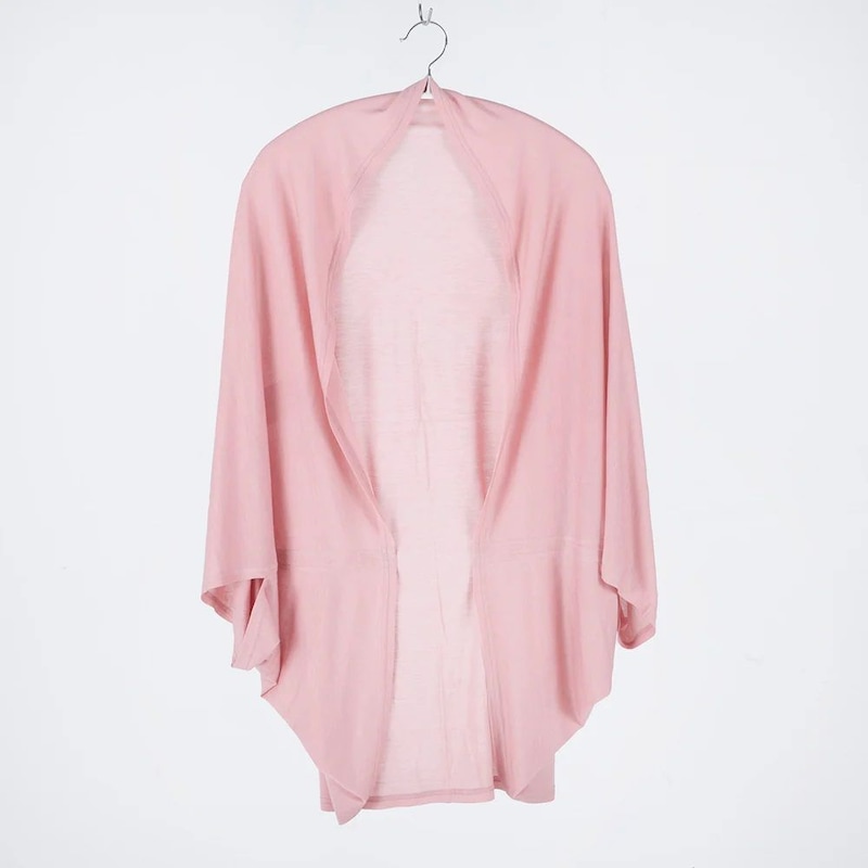 コーラルピンク