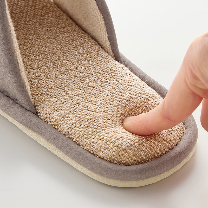 低反発ウレタン入りでふかふかとした踏み心地