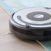 ロボット掃除機にも対応。段差になりにくい薄さで、引っかかることなく掃除ができます