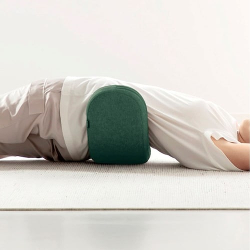 SWING SWING／スイングスイング 【骨盤をゆらして整える腰ストレッチ枕】