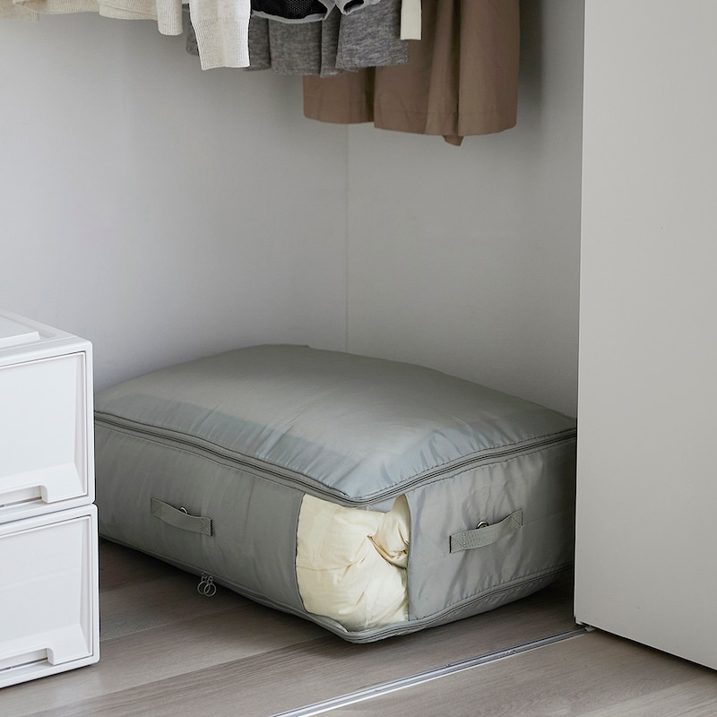 	７０×４５×３１（圧縮時１８）ｃｍは、押し入れだけではなくクローゼット床置きにも◎