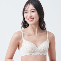 ベージュ