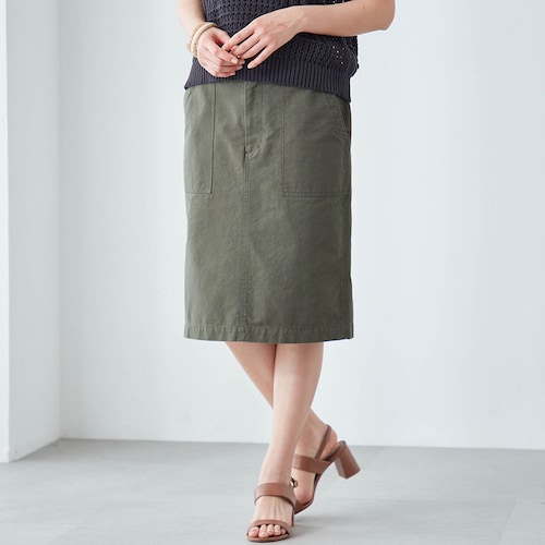 ウォッシュ加工のＩラインミドル丈スカート