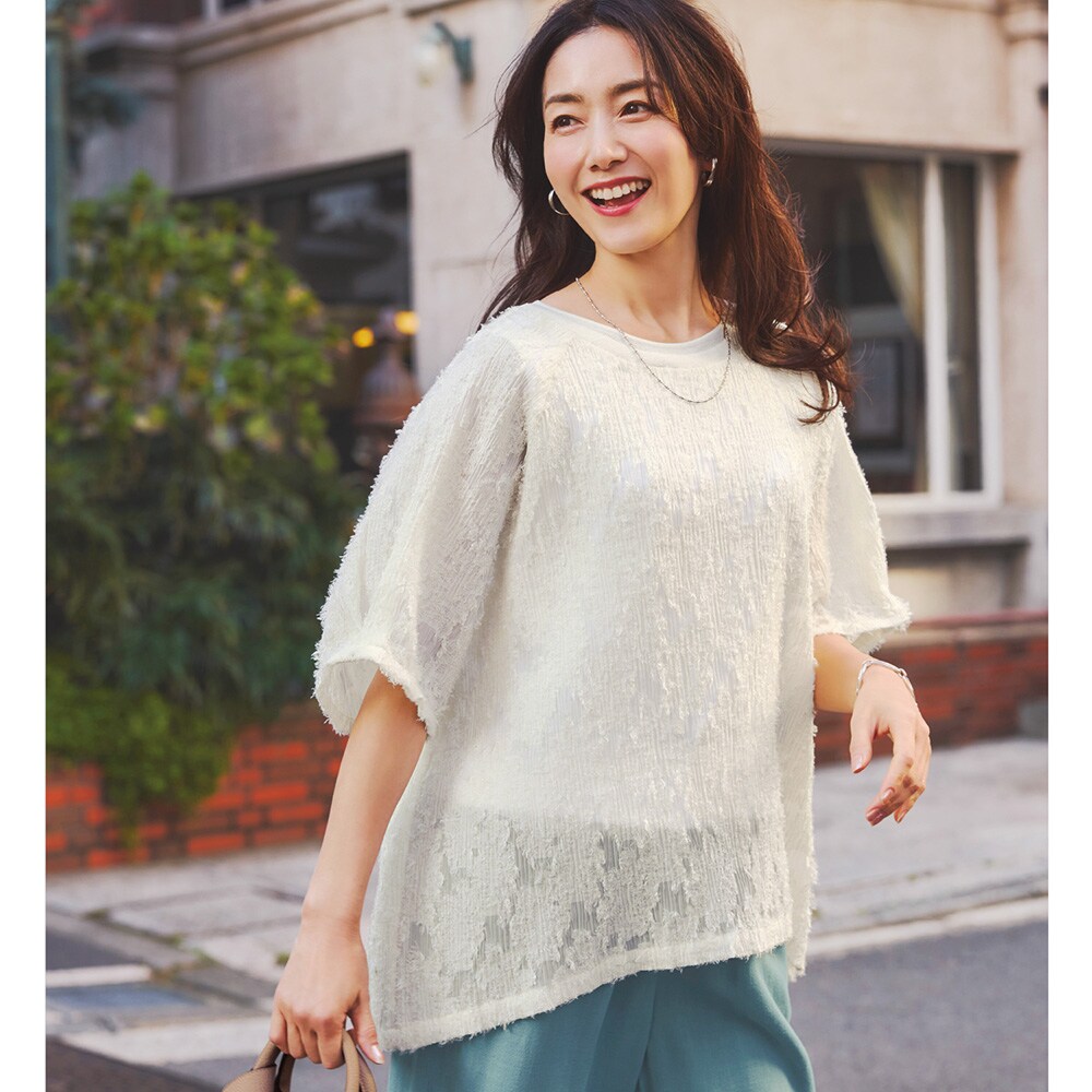 【ベルメゾン】フラワープリーツ加工ブラウス