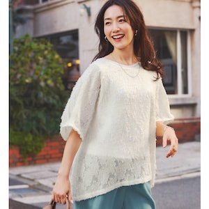 【ベルメゾン】フラワープリーツ加工ブラウス