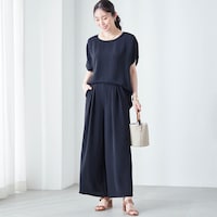 モデル身長167cm／M ※写真は撮影用のため股下+3cmになります。