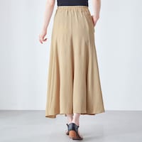 モデル身長167cm／M ※写真は撮影用のため総丈+3cmになります。