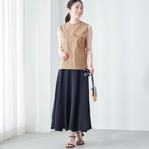 モデル身長167cm／M ※写真は撮影用のため総丈+3cmになります。