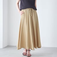 ベージュ