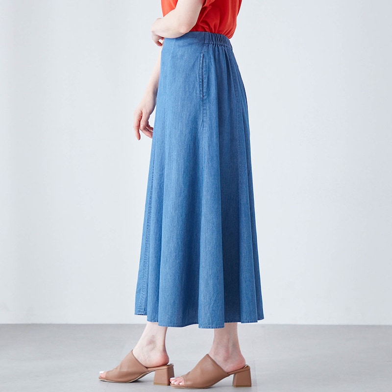 モデル身長167cm／M ※写真は撮影用のため総丈+3cmになります。