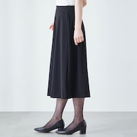 モデル身長167cm／M ※写真は撮影用のため総丈+3cmになります。