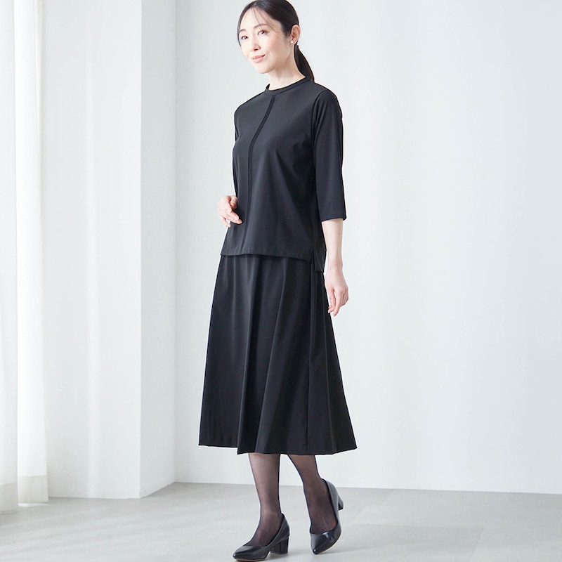 モデル身長167cm／M ※写真は撮影用のため総丈+3cmになります。