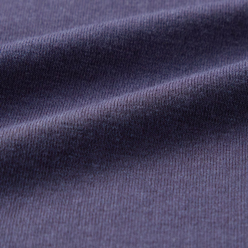 吸水速乾機能付きで汗によるムレを軽減