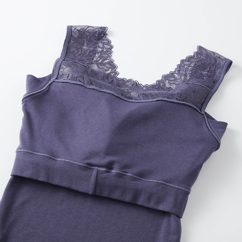 アンダー部分はゴムを使わず身生地でパワーネットをくるみ込み肌あたりに配慮