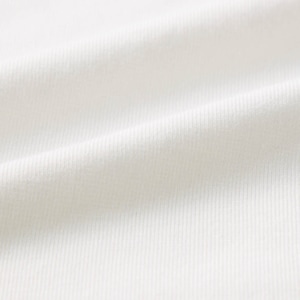 吸水速乾機能付きで汗によるムレを軽減