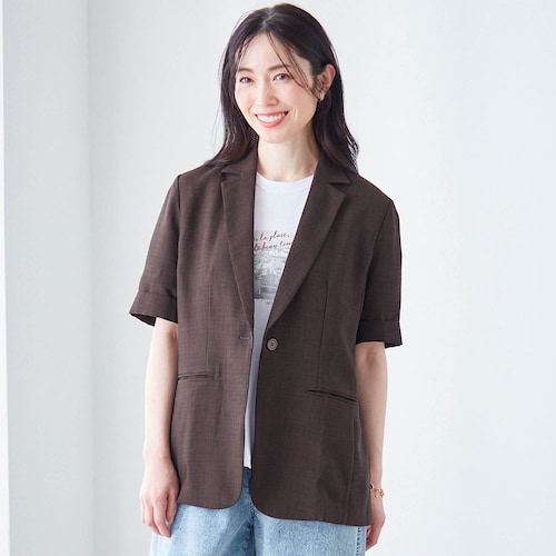 麻調素材の半袖テーラードジャケット