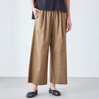 ベージュ