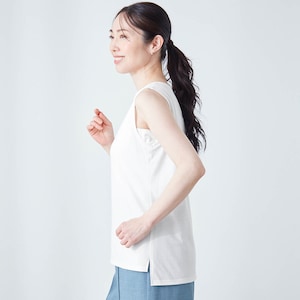 タンクトップは脇見え防止仕様