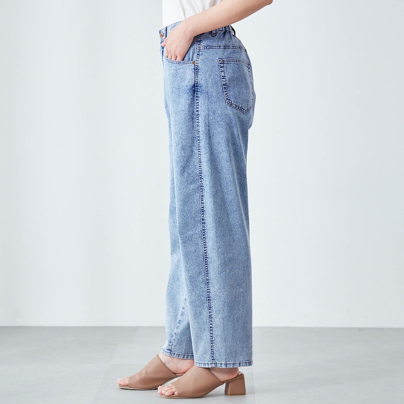 モデル身長167cm／M ※写真は撮影用のため股下+3cmになります。