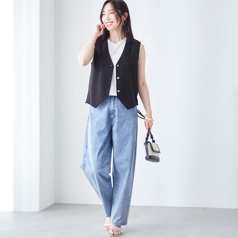 モデル身長167cm／M ※写真は撮影用のため股下+3cmになります。