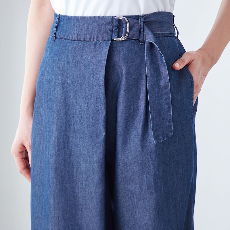 ラップデザインがお腹周りをさりげなくカバー