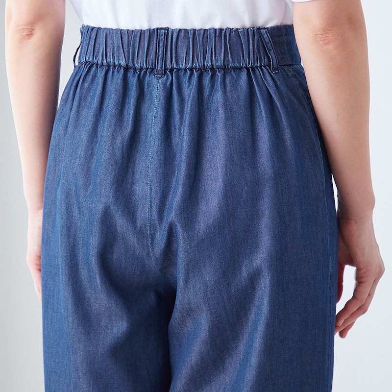 ウエスト後ろはゴム仕様なのでラクなはき心地