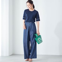 モデル身長167cm／M ※写真は撮影用のため股下+3cmになります。