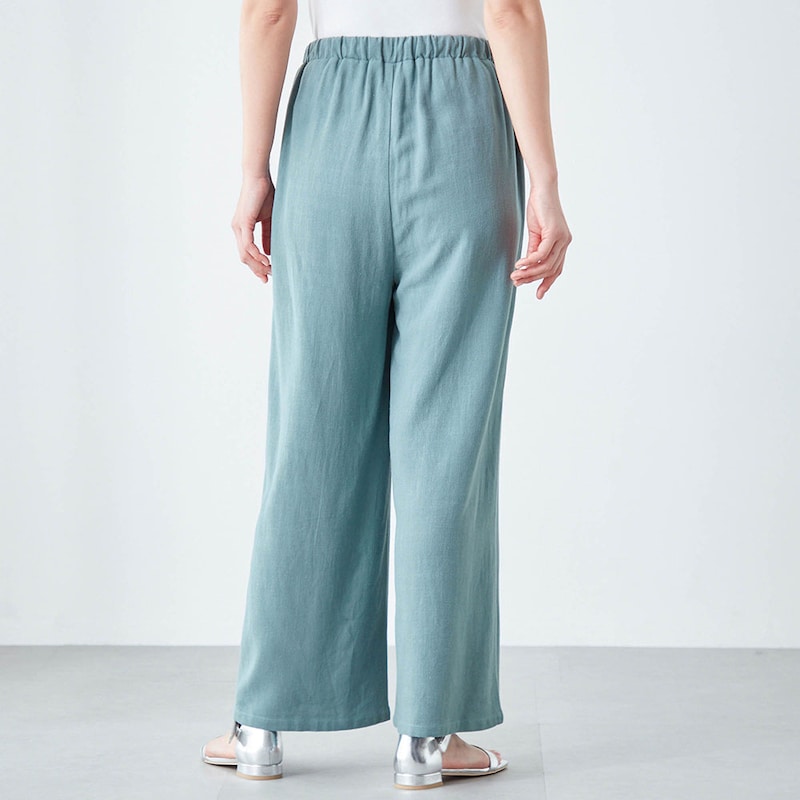 モデル身長167cm／M ※写真は撮影用のため股下+3cmになります。