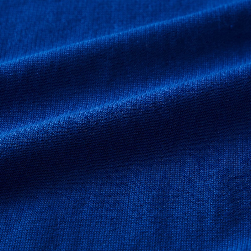 ほど良いシャリ感がある涼やかな着心地