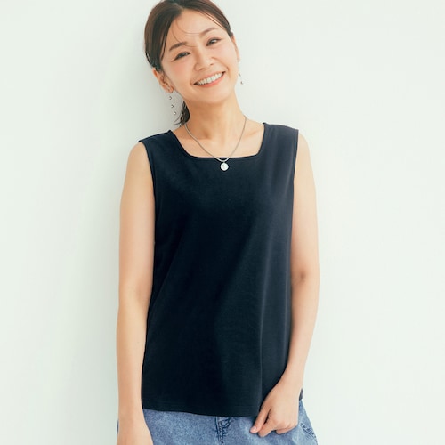 綿素材のスクエアタンクトップ
