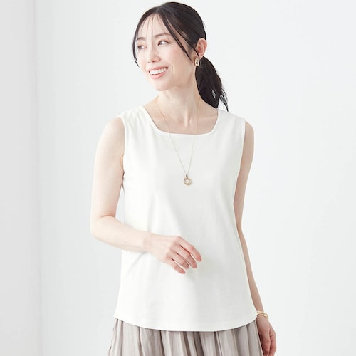 綿素材のスクエアタンクトップ