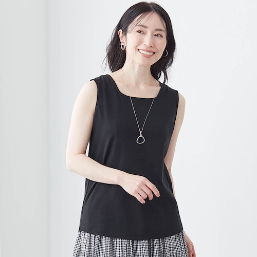 綿素材のスクエアタンクトップ
