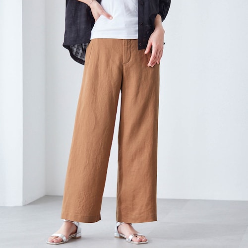 麻素材のワイドパンツ