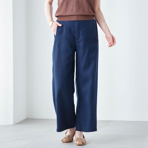 麻素材のワイドパンツ